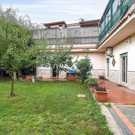 別荘 2 Bedroom Cozy In